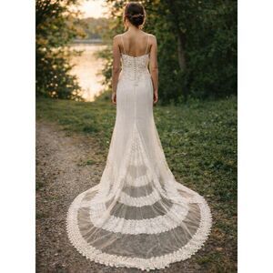 Lady Roi Ivory Gown - Size 4